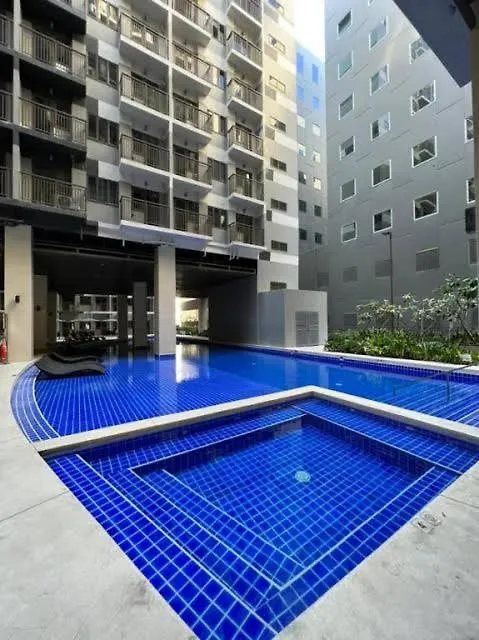 J&A Awesome Home Manila Aparthotel